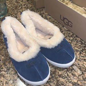 Ugg slipper shoes